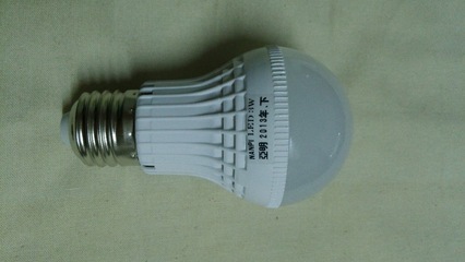 【优先节能照明LED球泡灯批发 低耗能亮度高LED灯泡厂家批发】价格,厂家,图片,LED球泡灯,聊城市东昌府区荣兴电料五金灯具总汇-